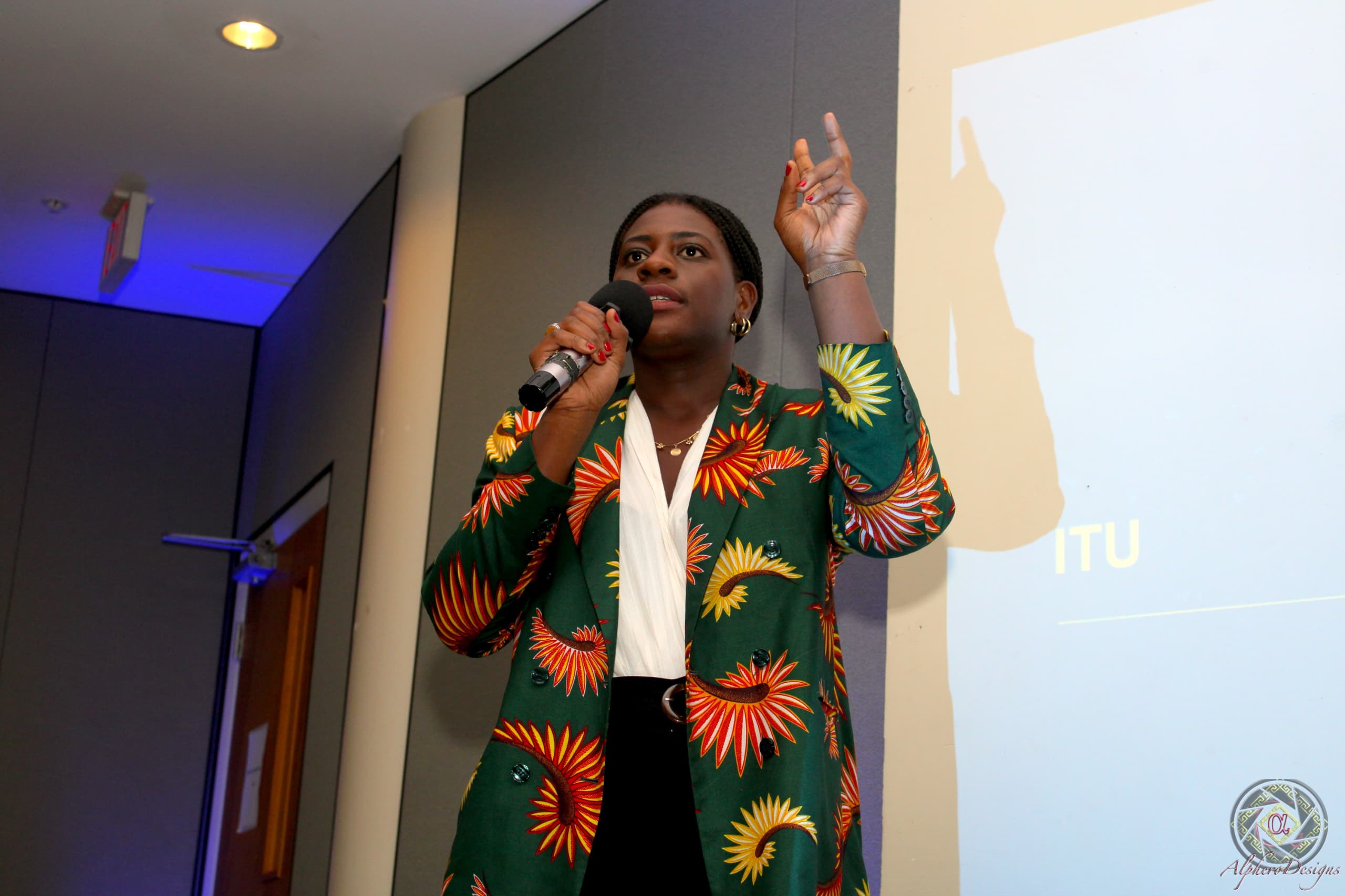 A delegation speaker addresses students during the ITU Youth Digital Hubs session.